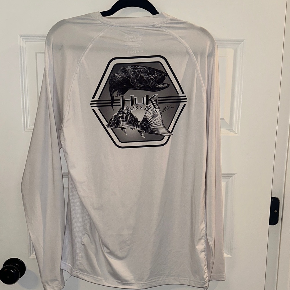 Huk Light Gray Performance Long Sleeve Shirt